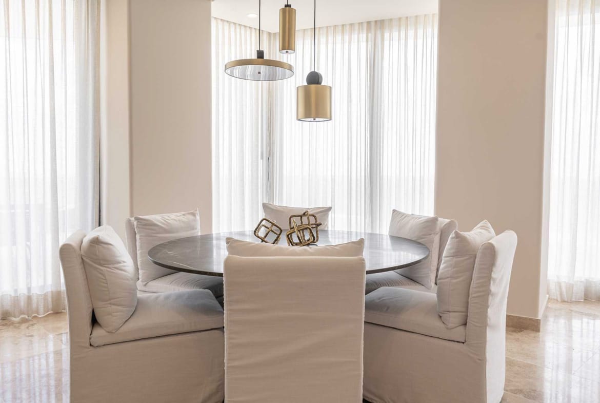Comedor departamento de lujo en venta en Central Park Cancun