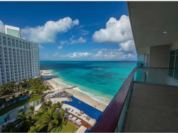 Departamento Frente al Mar en Venta en Punta Cancun, Zona Hotelera