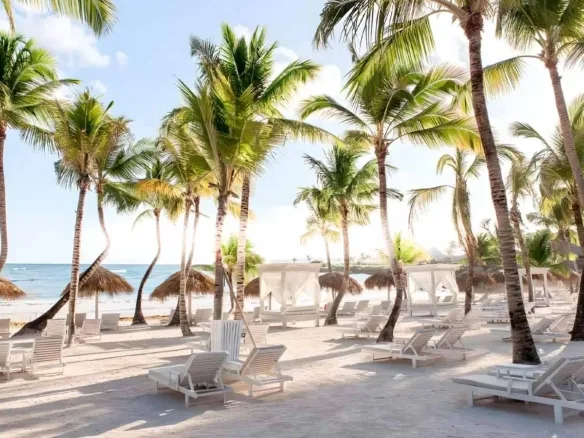 isla mujeres hotel en venta frente al mar con muelle