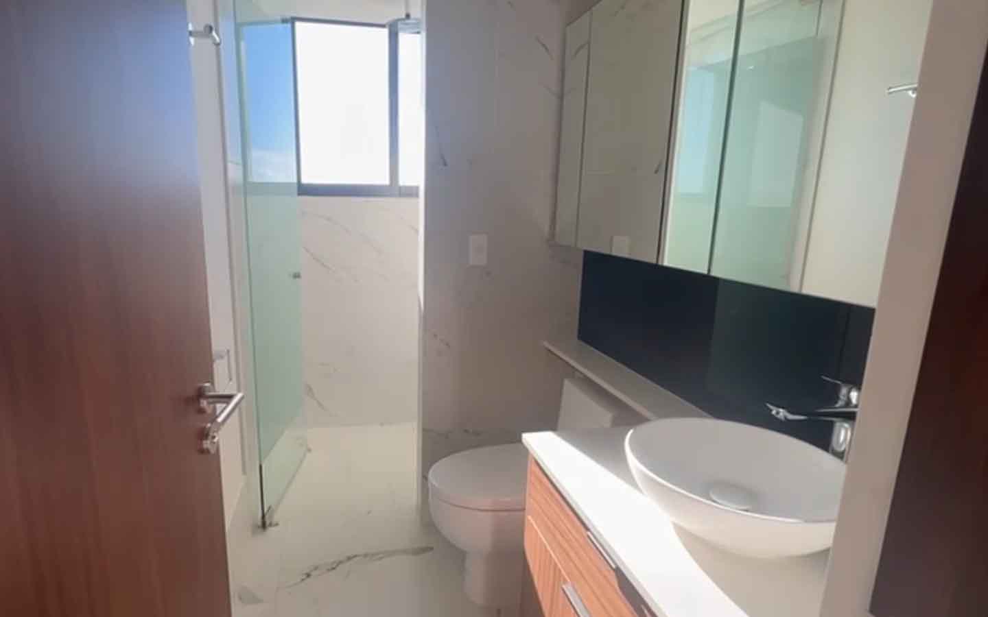 woha-departamento-renta-puerto-cancun-baño