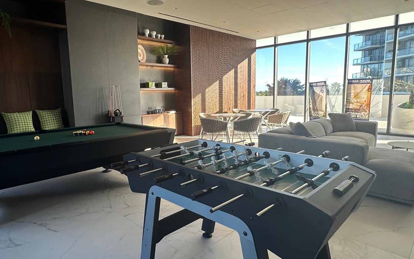 woha-departamento-renta-puerto-cancun-sala.-de-juegos