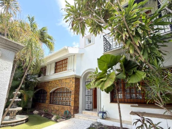 Casa en venta SM 2A Cancún | Terreno 300 m² | Parque