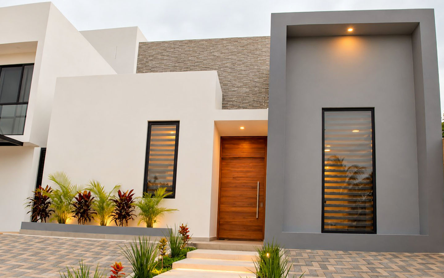 Casa de 3 recámaras con alberca privada en Residencial Río | Mantenimiento incluido